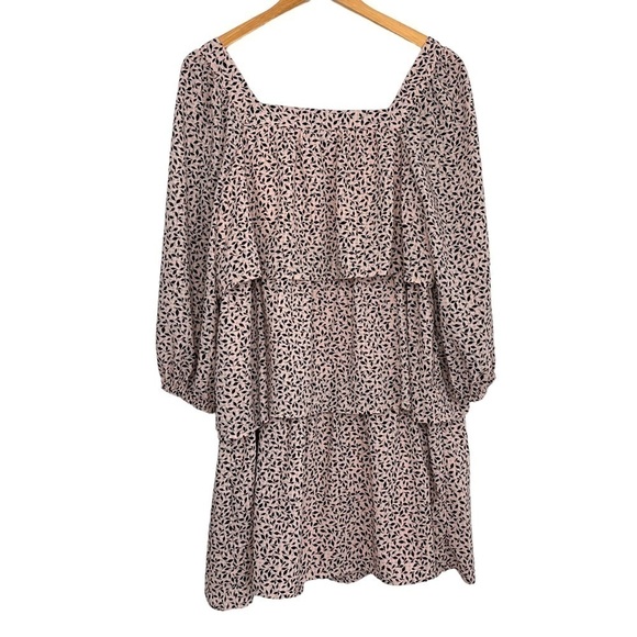 Who What Wear Women Puff Sleeve Tiered Printed Dress Sz Medium Pink Black Lined - Picture 2 of 6